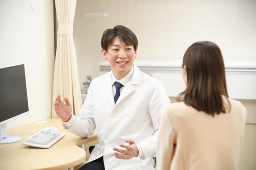 狛江駅前ファミリークリニック院長